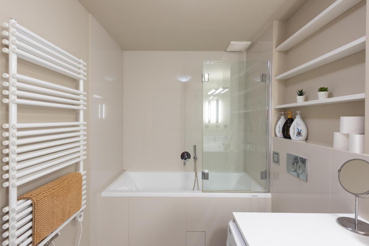 Appartement New Luxury Apt With Ac&Parking In The Center Of Prague Extérieur photo