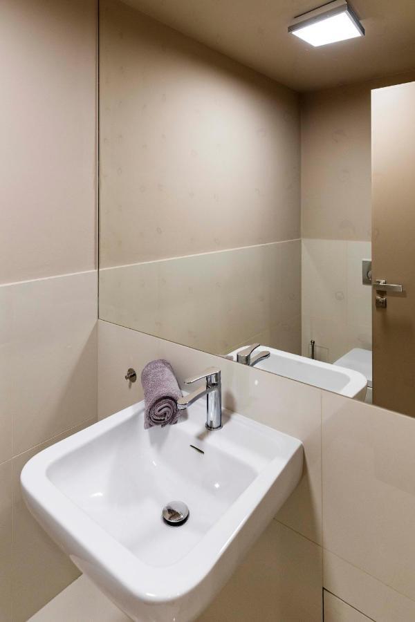 Appartement New Luxury Apt With Ac&Parking In The Center Of Prague Extérieur photo